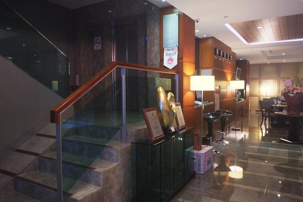 Tokyo International Hotel Taipei Esterno foto