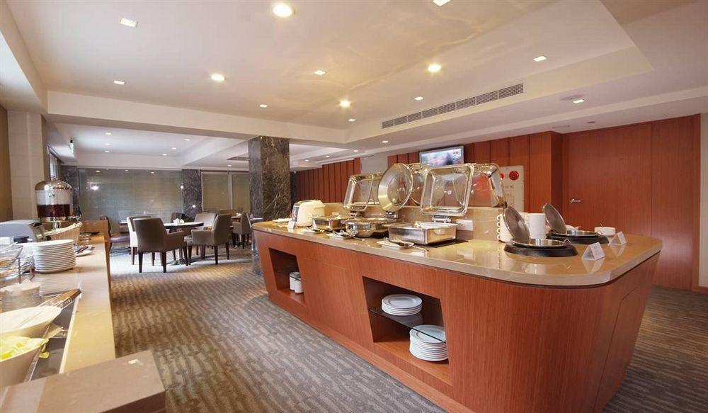 Tokyo International Hotel Taipei Esterno foto