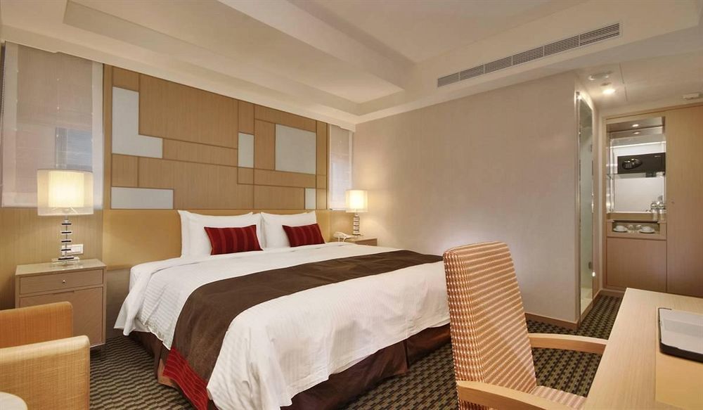 Tokyo International Hotel Taipei Esterno foto